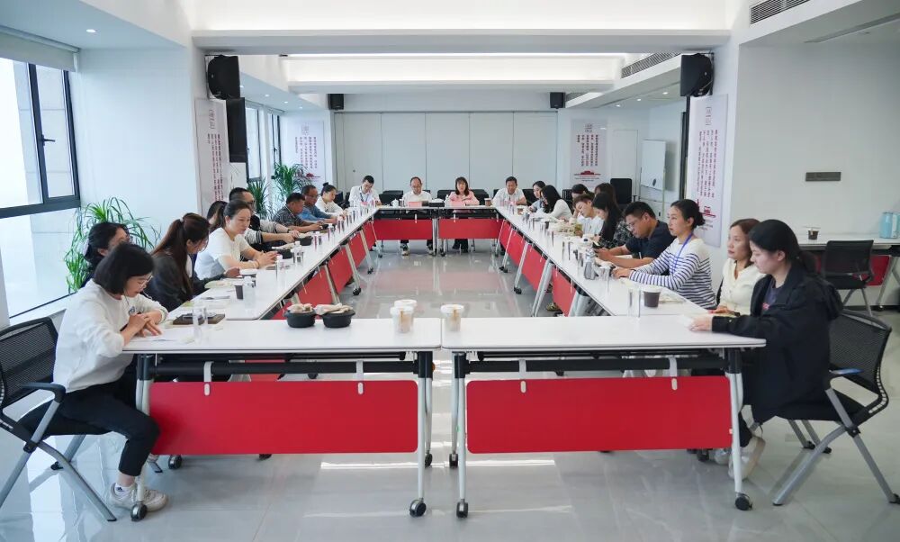 以书润心 以食养身｜当健康生活遇上年轻态度，我们的读书会，不止读书