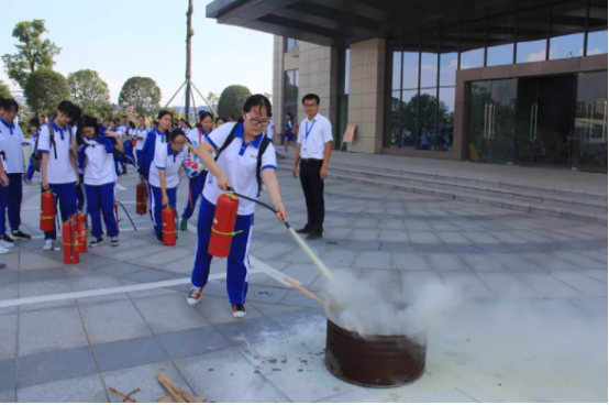 湖南望城县雷锋汽车运输有限公司,长沙城市交通,校车运营,安保服务,新能源科技