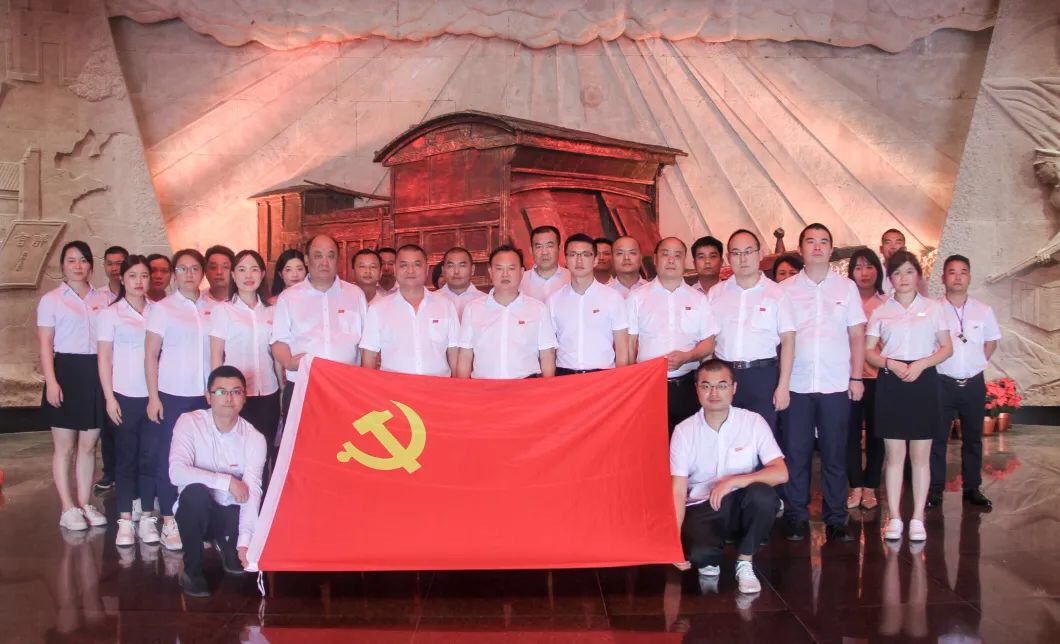 湖南骏达集团有限公司,长沙城市交通,校车运营,安保服务,新能源科技