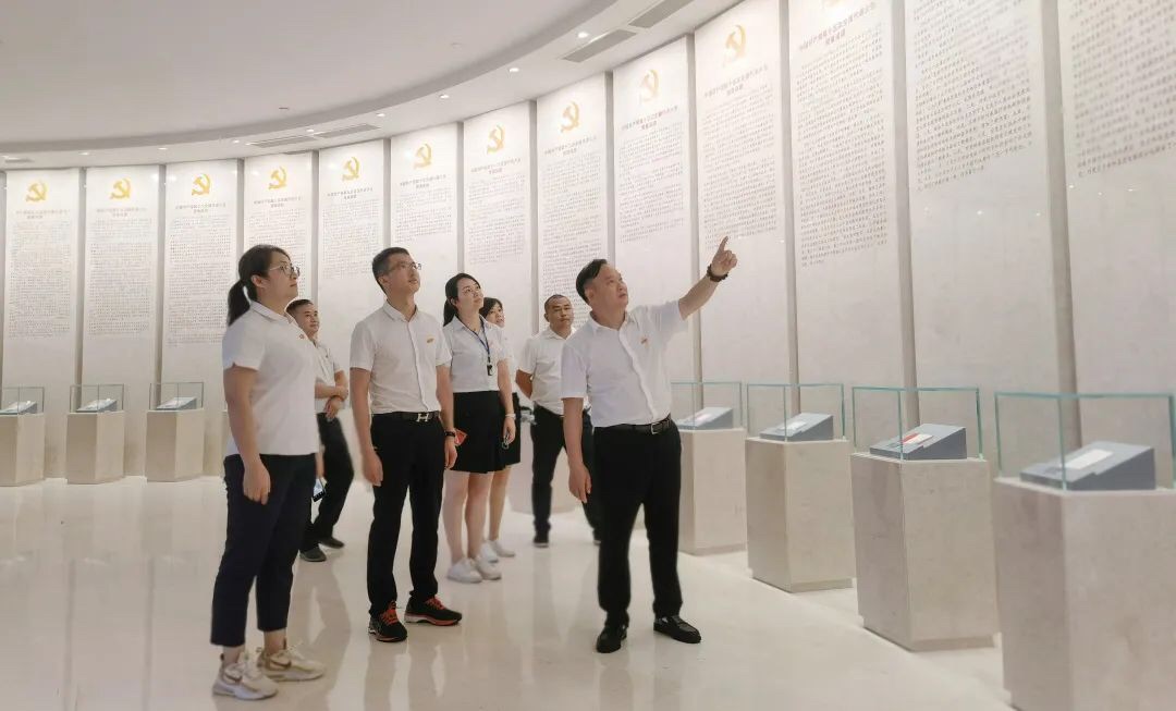 湖南骏达集团有限公司,长沙城市交通,校车运营,安保服务,新能源科技
