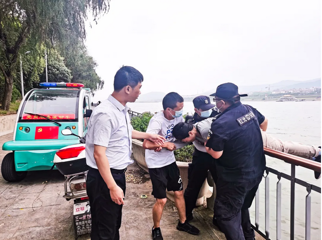 湖南骏达集团有限公司,长沙城市交通,校车运营,安保服务,新能源科技