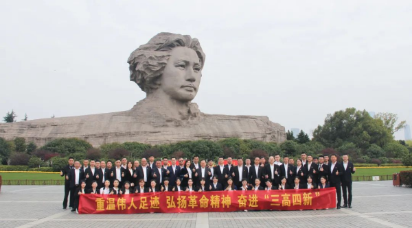 长沙市瑞文木制品有限公司,长沙木材加工,仿古门窗生产,木雕挂件销售,中国古典风格室内外装饰设计 长沙市瑞文木制品有限公司,长沙木材加工,仿古门窗生产,木雕挂件销售,中国古典风格室内外装饰设计
