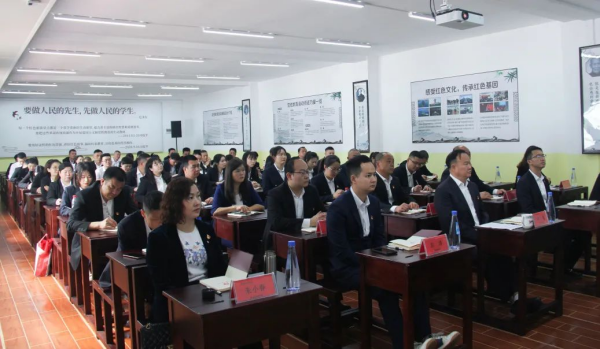 长沙市瑞文木制品有限公司,长沙木材加工,仿古门窗生产,木雕挂件销售,中国古典风格室内外装饰设计 长沙市瑞文木制品有限公司,长沙木材加工,仿古门窗生产,木雕挂件销售,中国古典风格室内外装饰设计