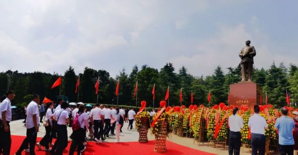 湖南骏达集团有限公司,长沙城市交通,校车运营,安保服务,新能源科技