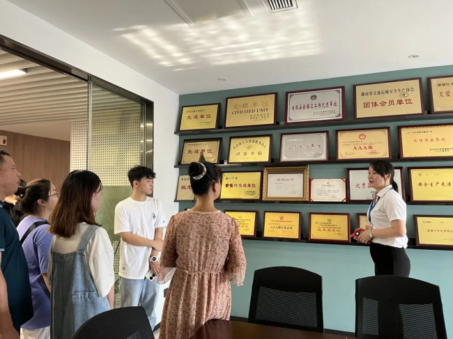 湖南骏达集团有限公司,长沙城市交通,校车运营,安保服务,新能源科技