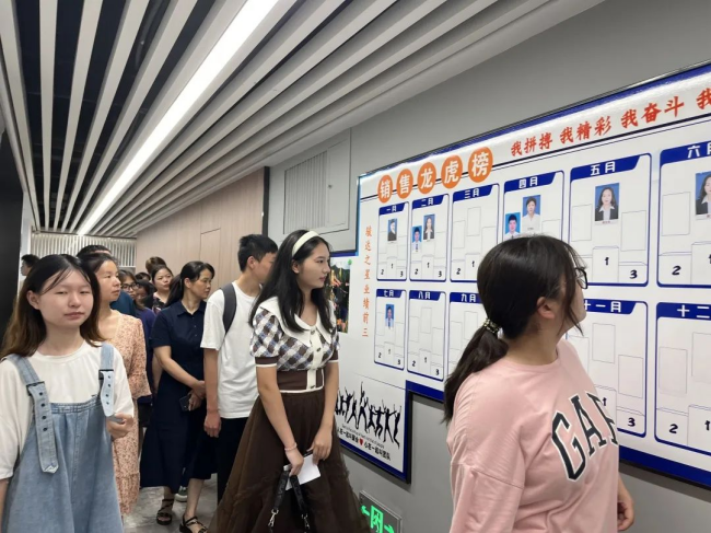 湖南骏达集团有限公司,长沙城市交通,校车运营,安保服务,新能源科技