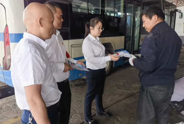 湖南骏达集团有限公司,长沙城市交通,校车运营,安保服务,新能源科技