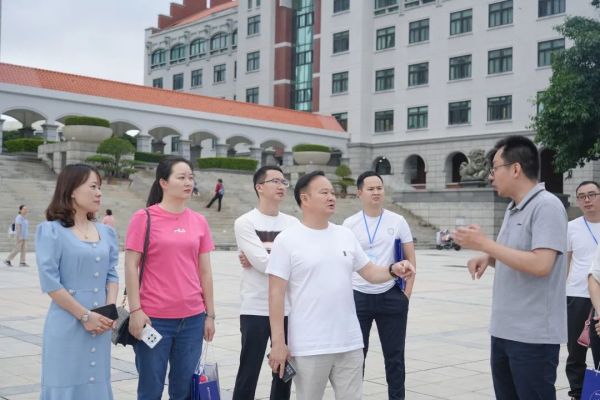 湖南骏达集团有限公司,长沙城市交通,校车运营,安保服务,新能源科技 湖南骏达集团有限公司,长沙城市交通,校车运营,安保服务,新能源科技