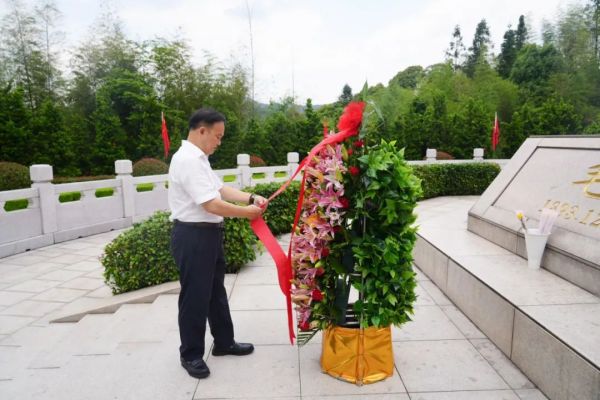 湖南骏达集团有限公司,长沙城市交通,校车运营,安保服务,新能源科技 湖南骏达集团有限公司,长沙城市交通,校车运营,安保服务,新能源科技
