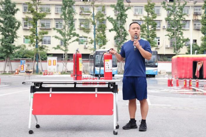 湖南骏达集团有限公司,长沙城市交通,校车运营,安保服务,新能源科技