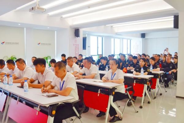 湖南骏达集团有限公司,长沙城市交通,校车运营,安保服务,新能源科技 湖南骏达集团有限公司,长沙城市交通,校车运营,安保服务,新能源科技
