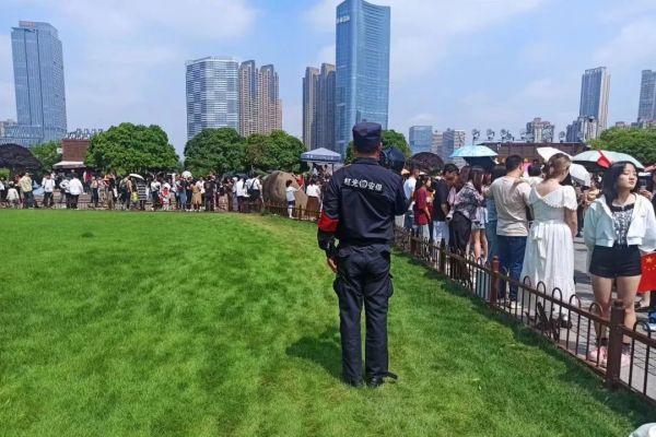 湖南骏达集团有限公司,长沙城市交通,校车运营,安保服务,新能源科技 湖南骏达集团有限公司,长沙城市交通,校车运营,安保服务,新能源科技