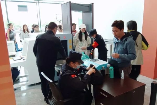 湖南骏达集团有限公司,长沙城市交通,校车运营,安保服务,新能源科技