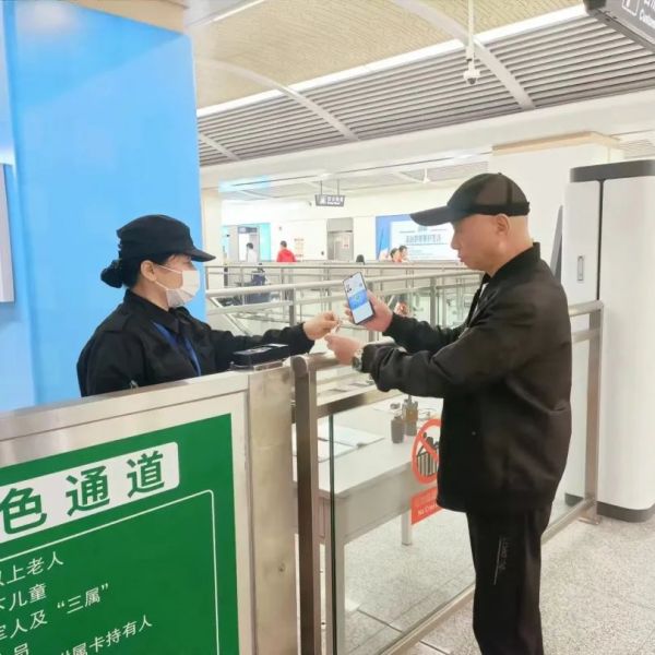 湖南骏达集团有限公司,长沙城市交通,校车运营,安保服务,新能源科技