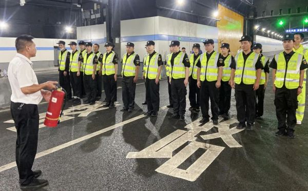 湖南骏达集团有限公司,长沙城市交通,校车运营,安保服务,新能源科技