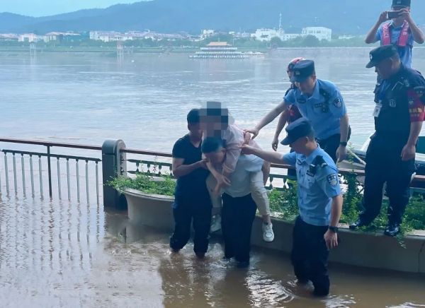 湖南骏达集团有限公司,长沙城市交通,校车运营,安保服务,新能源科技 湖南骏达集团有限公司,长沙城市交通,校车运营,安保服务,新能源科技
