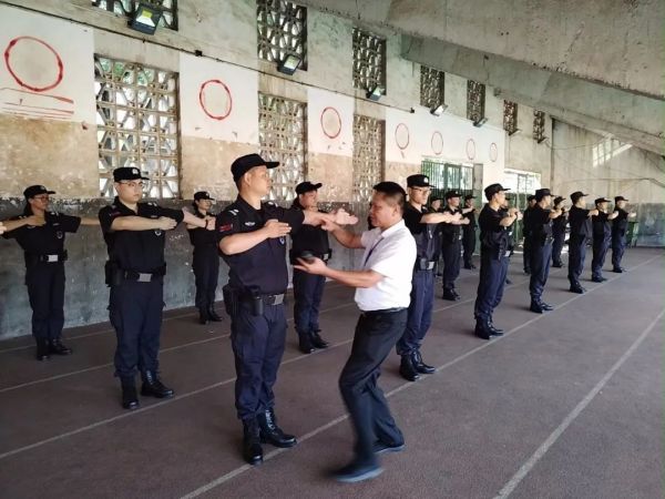湖南骏达集团有限公司,长沙城市交通,校车运营,安保服务,新能源科技