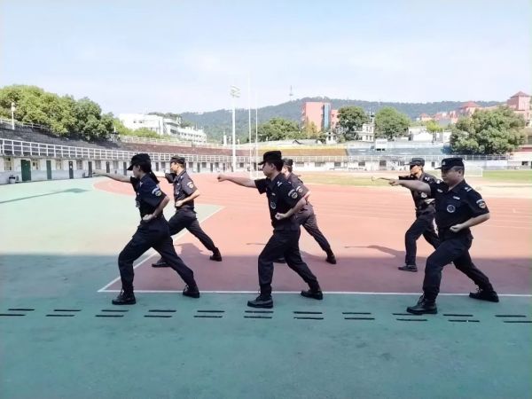 湖南骏达集团有限公司,长沙城市交通,校车运营,安保服务,新能源科技