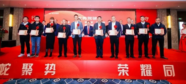 湖南骏达集团有限公司,长沙城市交通,校车运营,安保服务,新能源科技