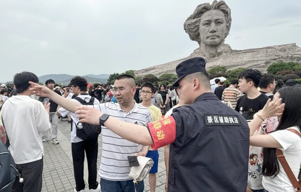 湖南骏达集团有限公司,长沙城市交通,校车运营,安保服务,新能源科技 湖南骏达集团有限公司,长沙城市交通,校车运营,安保服务,新能源科技