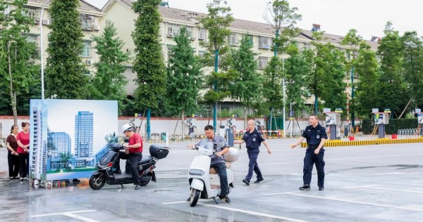 湖南骏达集团有限公司,长沙城市交通,校车运营,安保服务,新能源科技 湖南骏达集团有限公司,长沙城市交通,校车运营,安保服务,新能源科技