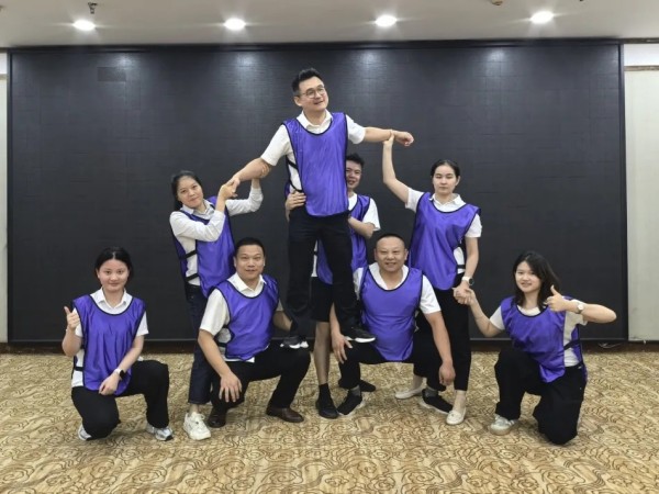 湖南骏达集团有限公司,长沙城市交通,校车运营,安保服务,新能源科技