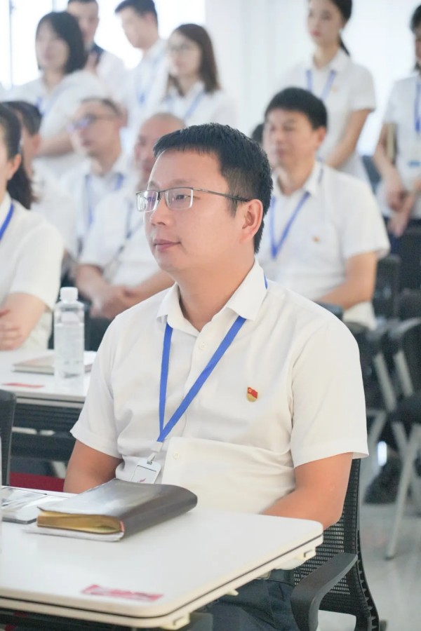 湖南骏达集团有限公司,长沙城市交通,校车运营,安保服务,新能源科技