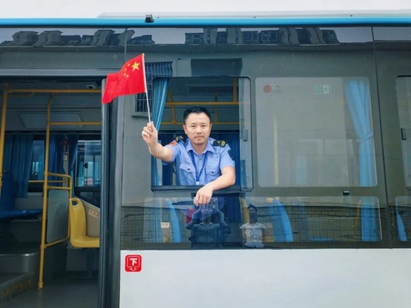 湖南骏达集团有限公司,长沙城市交通,校车运营,安保服务,新能源科技 湖南骏达集团有限公司,长沙城市交通,校车运营,安保服务,新能源科技