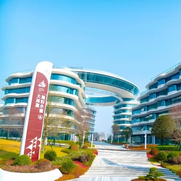 湖南骏达集团有限公司,长沙城市交通,校车运营,安保服务,新能源科技