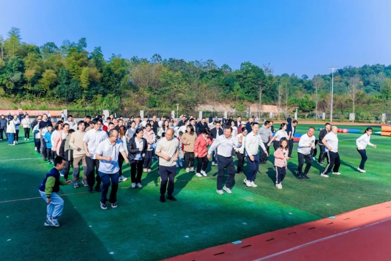 湖南骏达集团有限公司,长沙城市交通,校车运营,安保服务,新能源科技