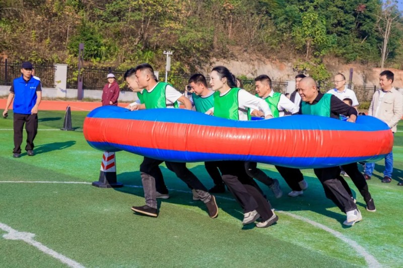 湖南骏达集团有限公司,长沙城市交通,校车运营,安保服务,新能源科技