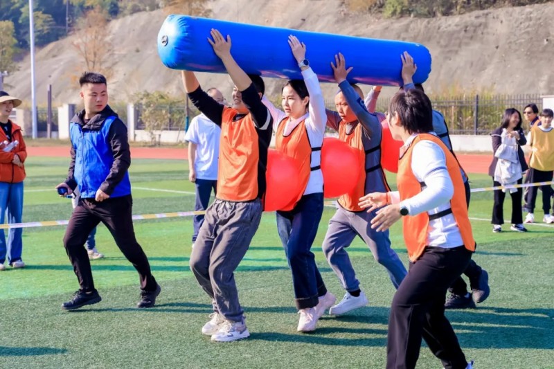 湖南骏达集团有限公司,长沙城市交通,校车运营,安保服务,新能源科技