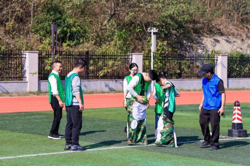 湖南骏达集团有限公司,长沙城市交通,校车运营,安保服务,新能源科技