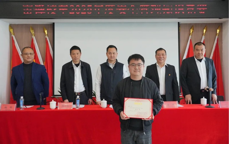 湖南骏达集团有限公司,长沙城市交通,校车运营,安保服务,新能源科技