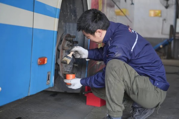 湖南骏达集团有限公司,长沙城市交通,校车运营,安保服务,新能源科技